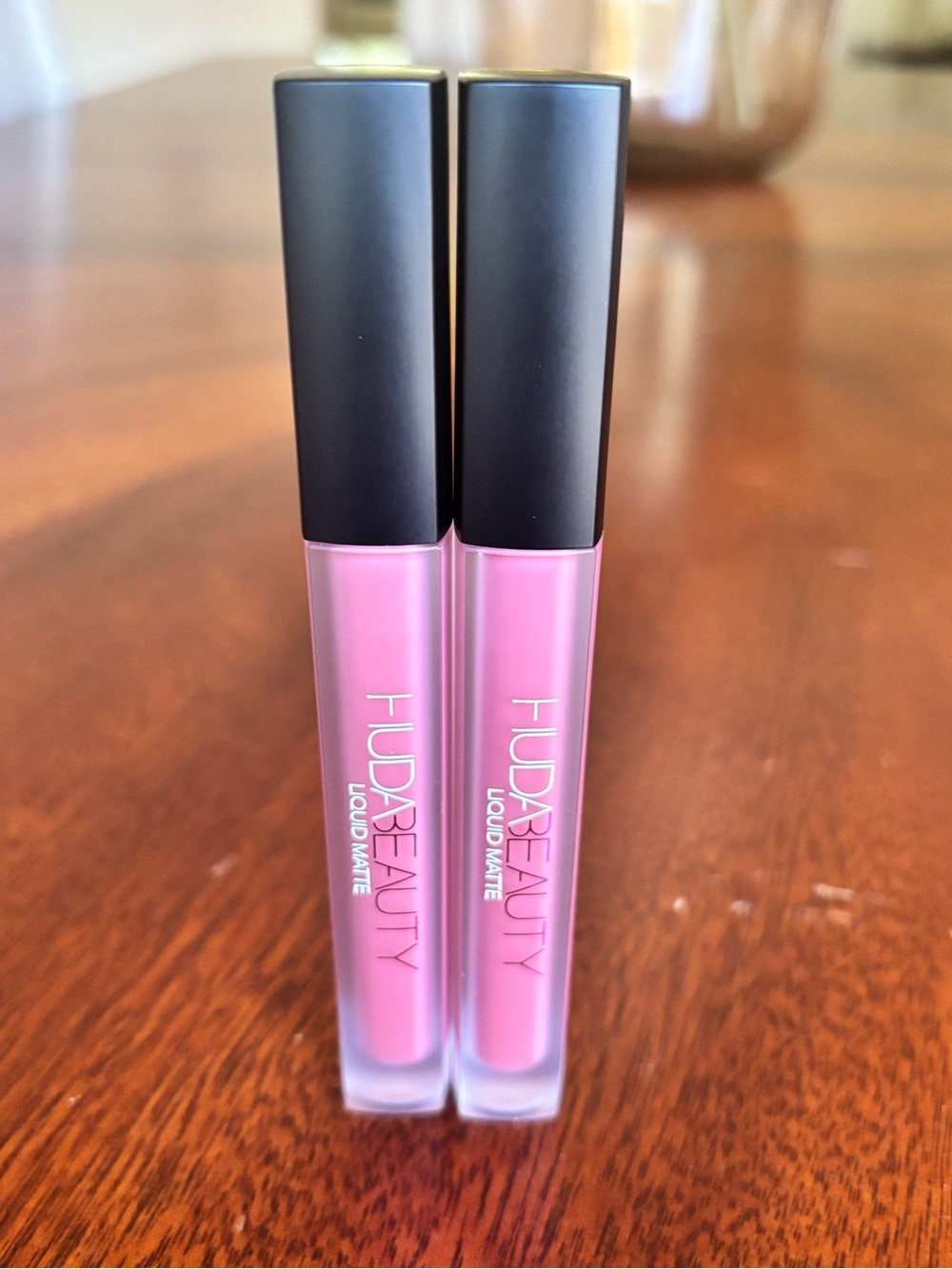 2 HUDA BEAUTY Liquid Matte Lipstick - Bombshell